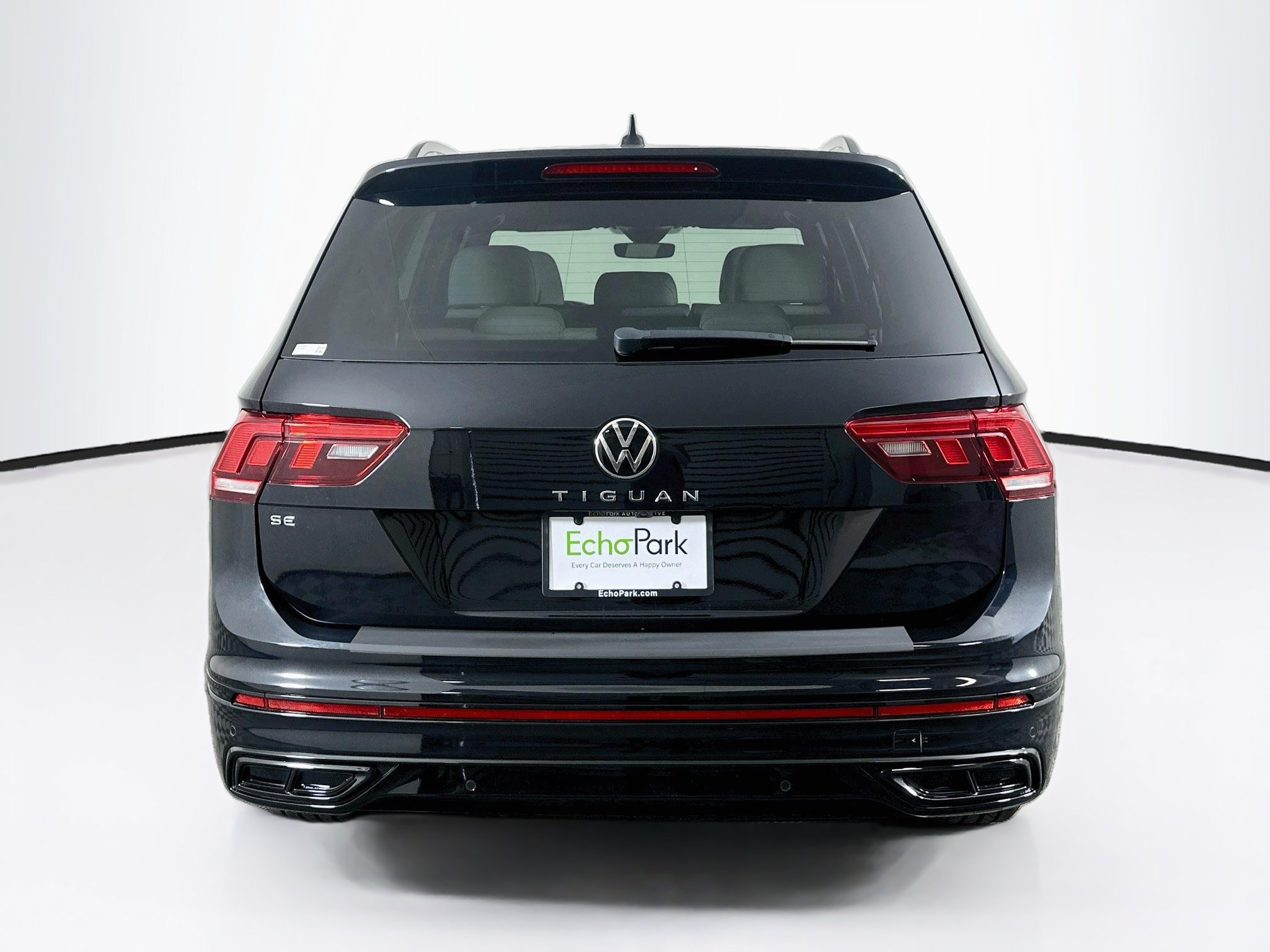 Used 2022 Volkswagen Tiguan SE R-Line FWD image 7