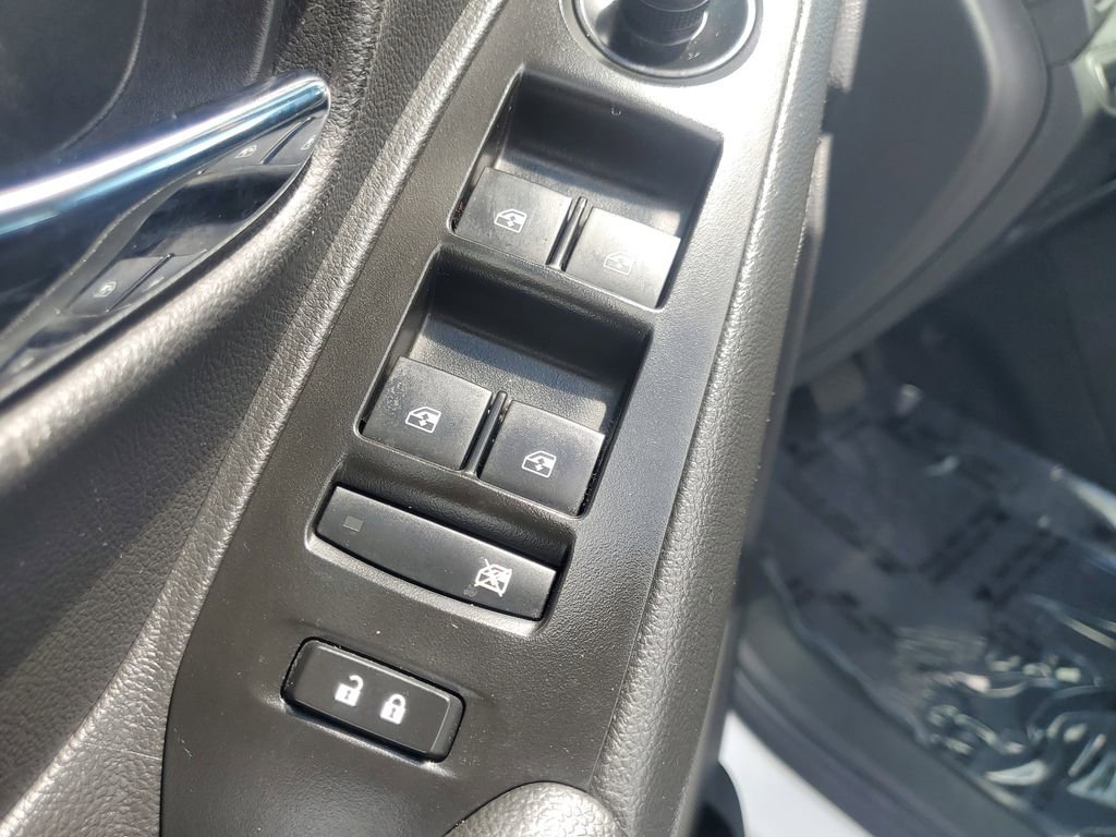 Used 2022 Chevrolet Trax LS image 18