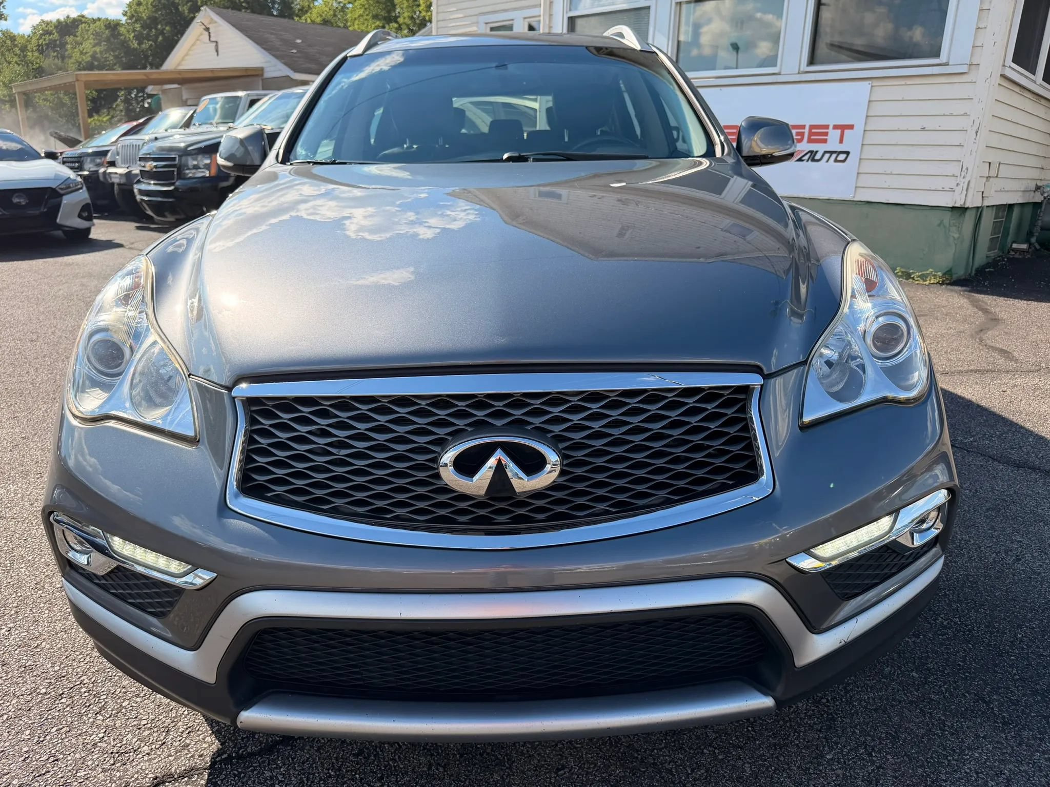 Used 2016 INFINITI QX50 AWD w/ Premium Package image 8