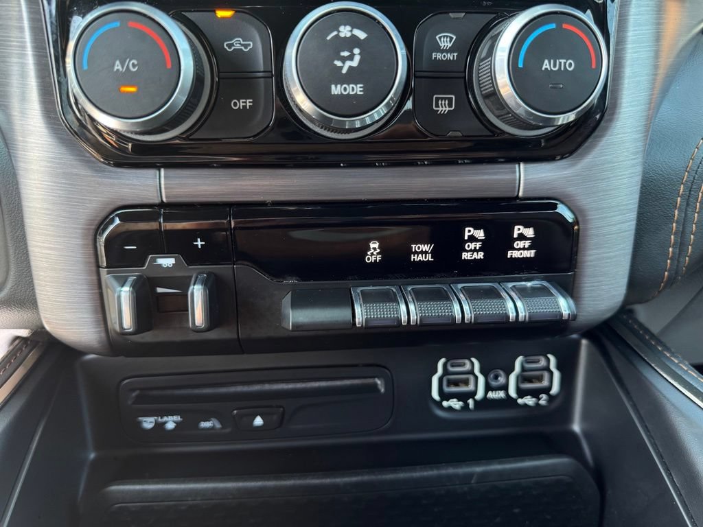 Used 2019 RAM 1500 Limited w/ Body Color Bumper Group AWD/4WD image 35