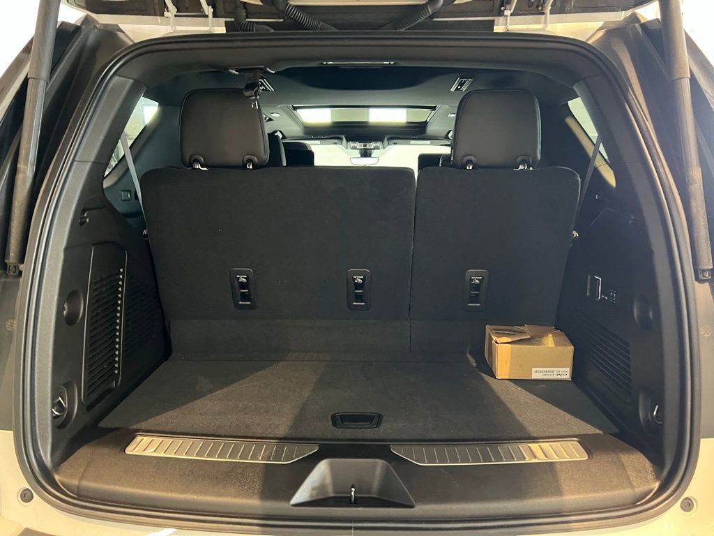 Used 2021 Chevrolet Tahoe High Country image 11