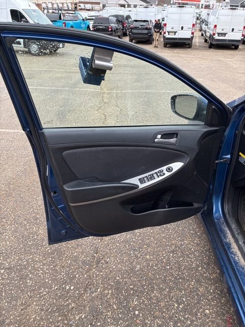 Used 2017 Hyundai Accent SE image 30