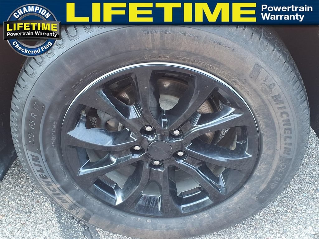 Used 2019 Chevrolet Equinox LT w/ Driver Convenience Package FWD image 9