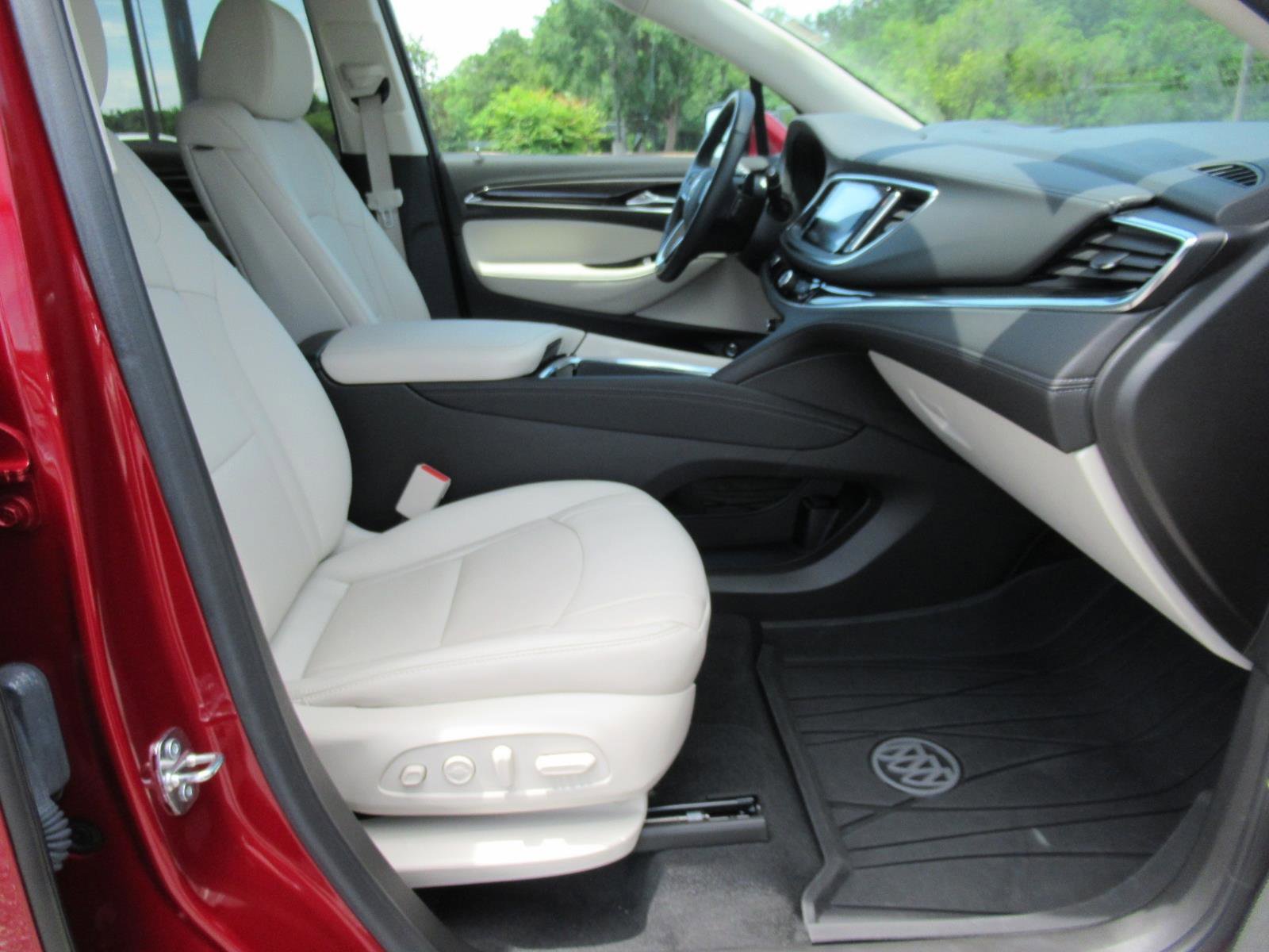 Used 2023 Buick Enclave Premium FWD image 10