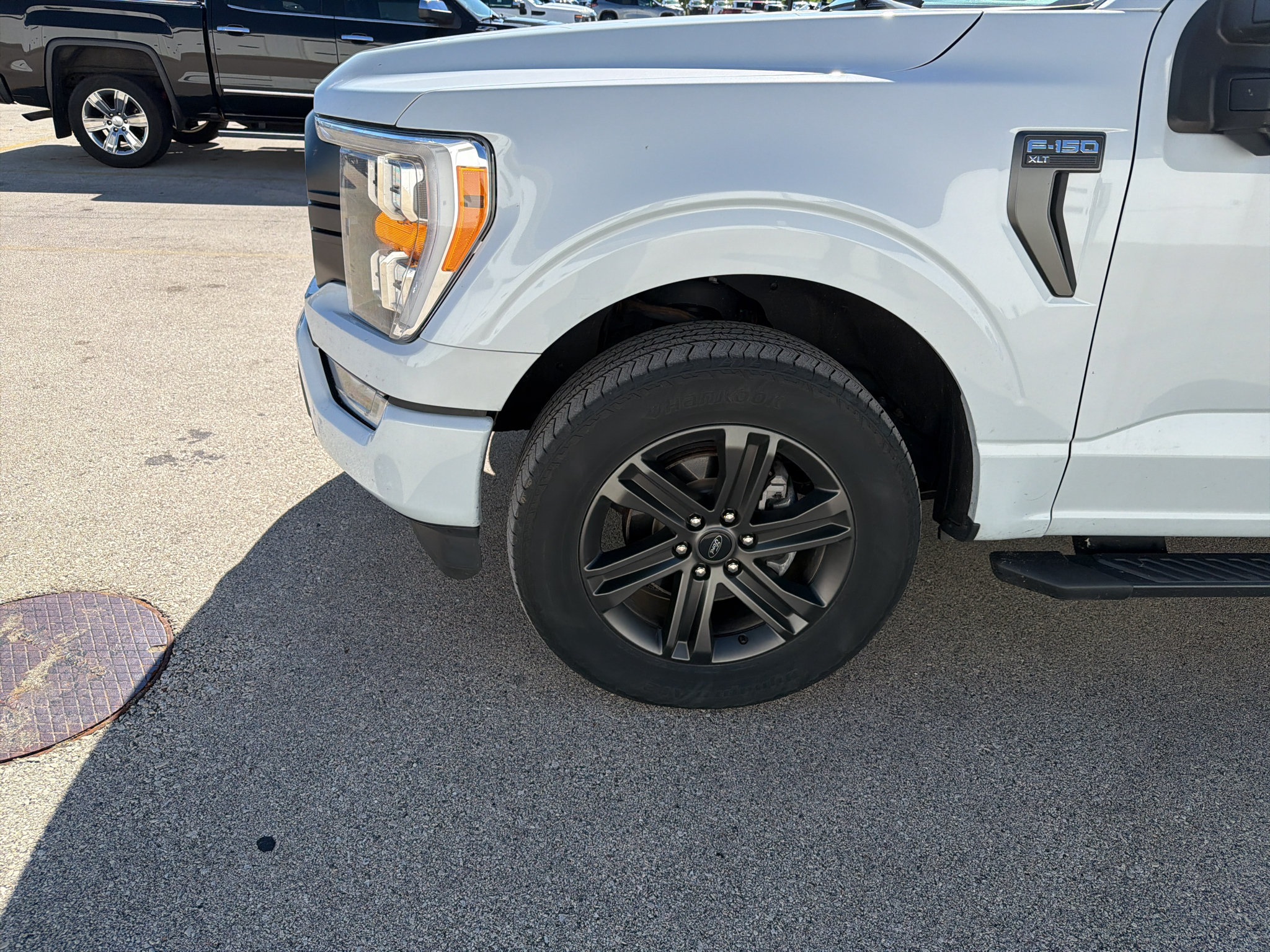 Used 2022 Ford F150 XLT w/ Equipment Group 302A High AWD/4WD image 4