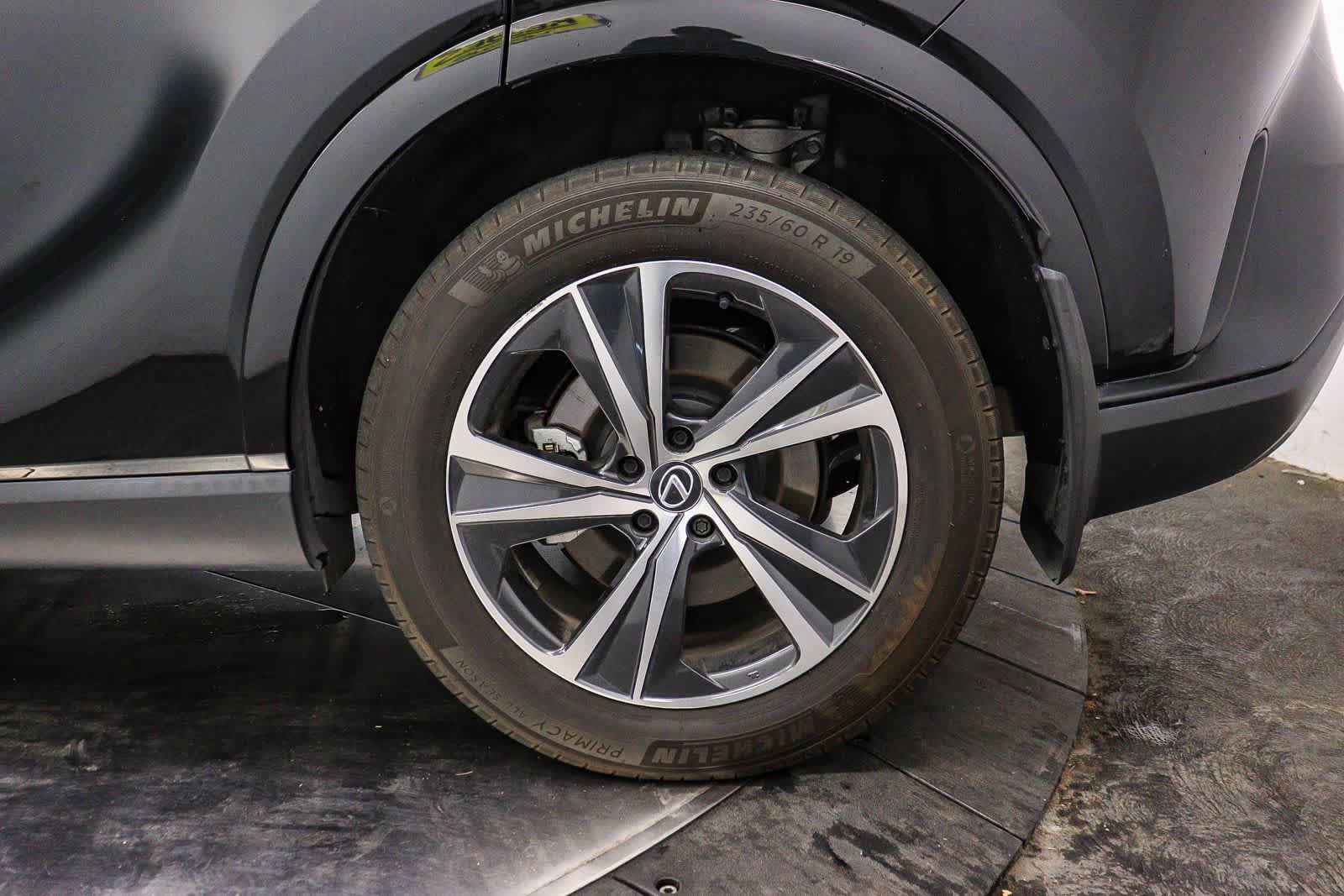 Used 2024 Lexus RX 350h w/ Convenience Package AWD/4WD image 7