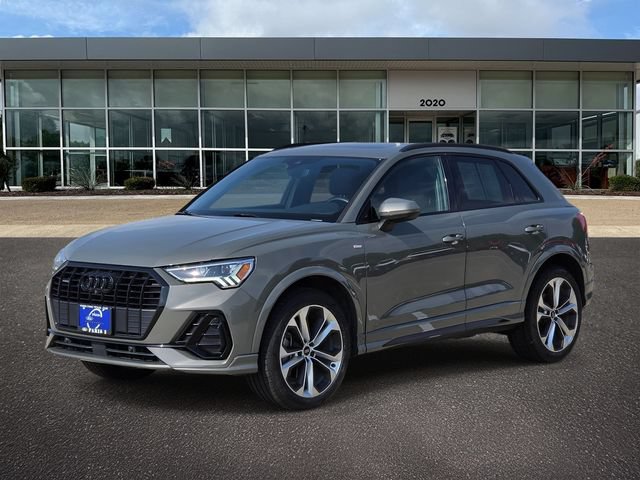 Used 2022 Audi Q3 2.0T Premium Plus w/ Premium Plus Package AWD/4WD image 3