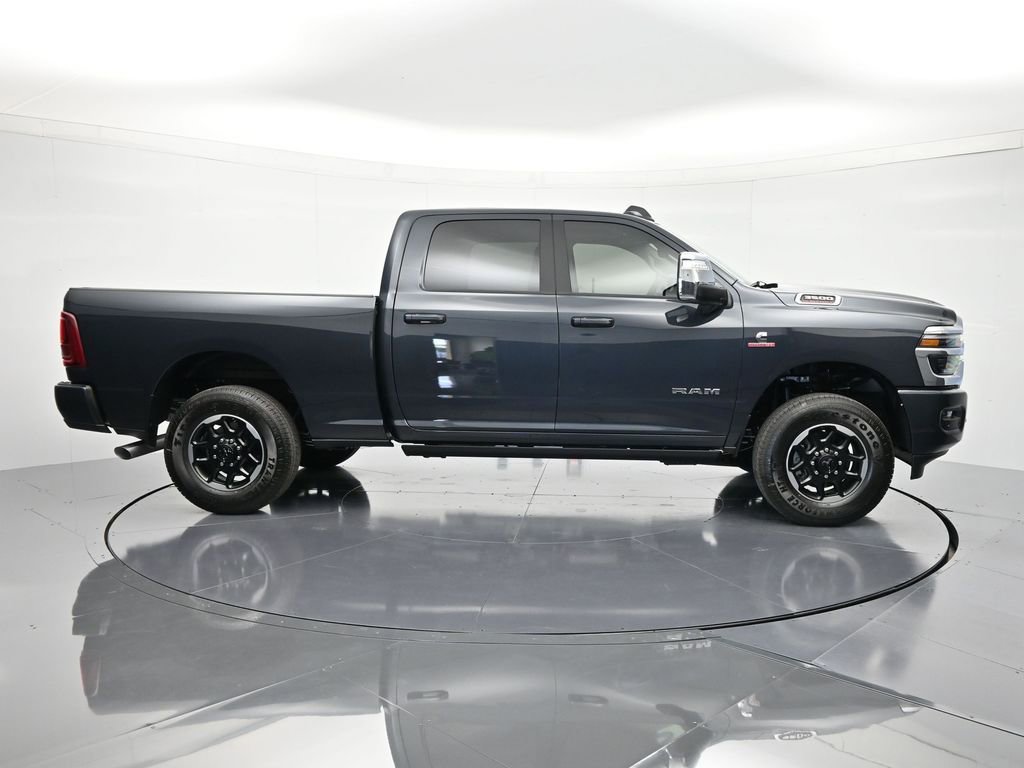New 2026 RAM 3500 Laramie AWD/4WD image 4