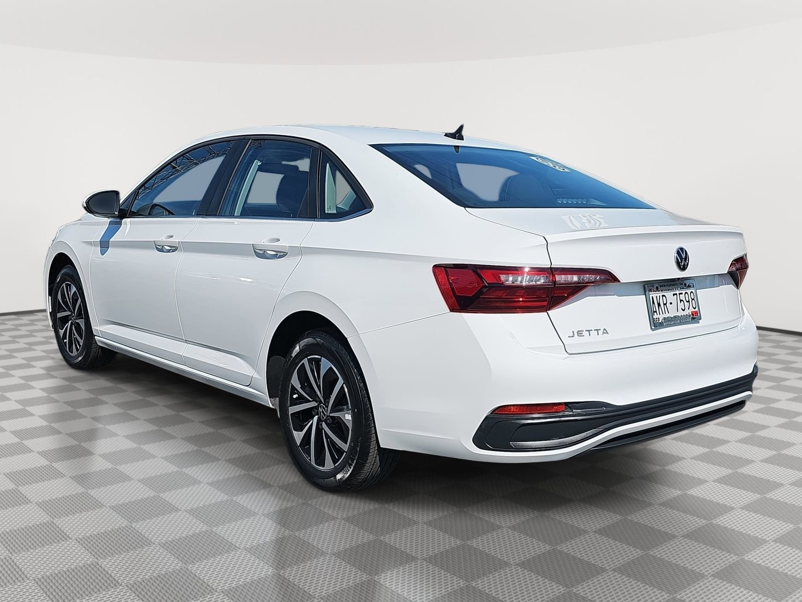 Used 2022 Volkswagen Jetta S image 7