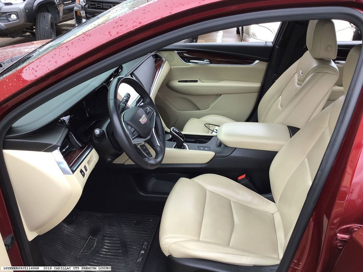 Used 2018 Cadillac XT5 Premium Luxury FWD image 14