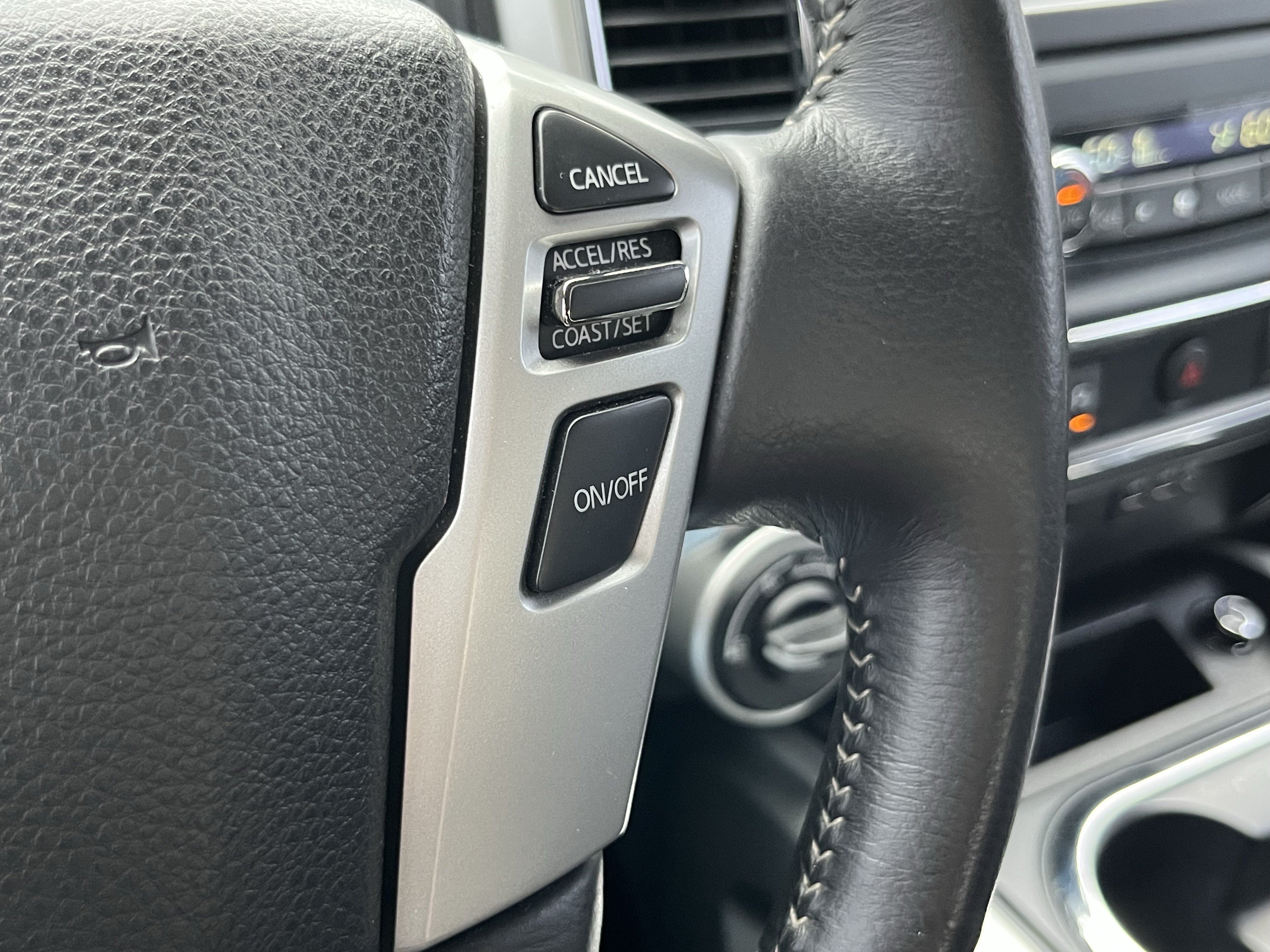 Used 2019 Nissan Titan PRO-4X w/ Pro-4x Convenience Package AWD/4WD image 27