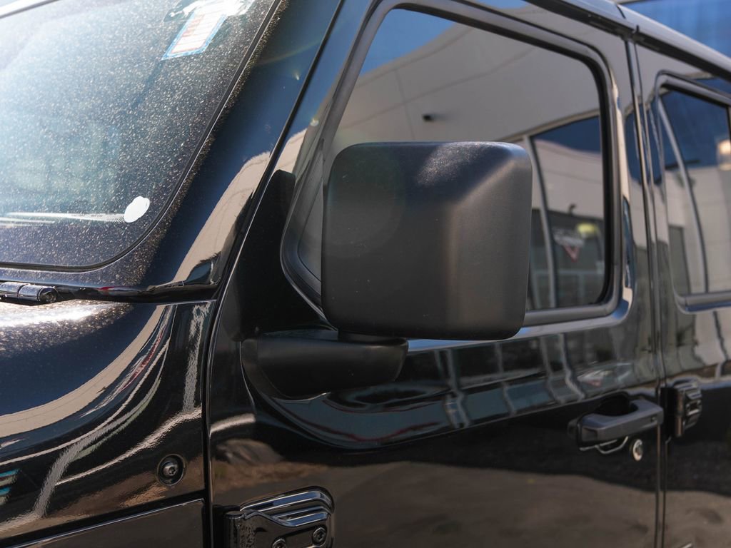Used 2021 Jeep Gladiator Mojave AWD/4WD image 12