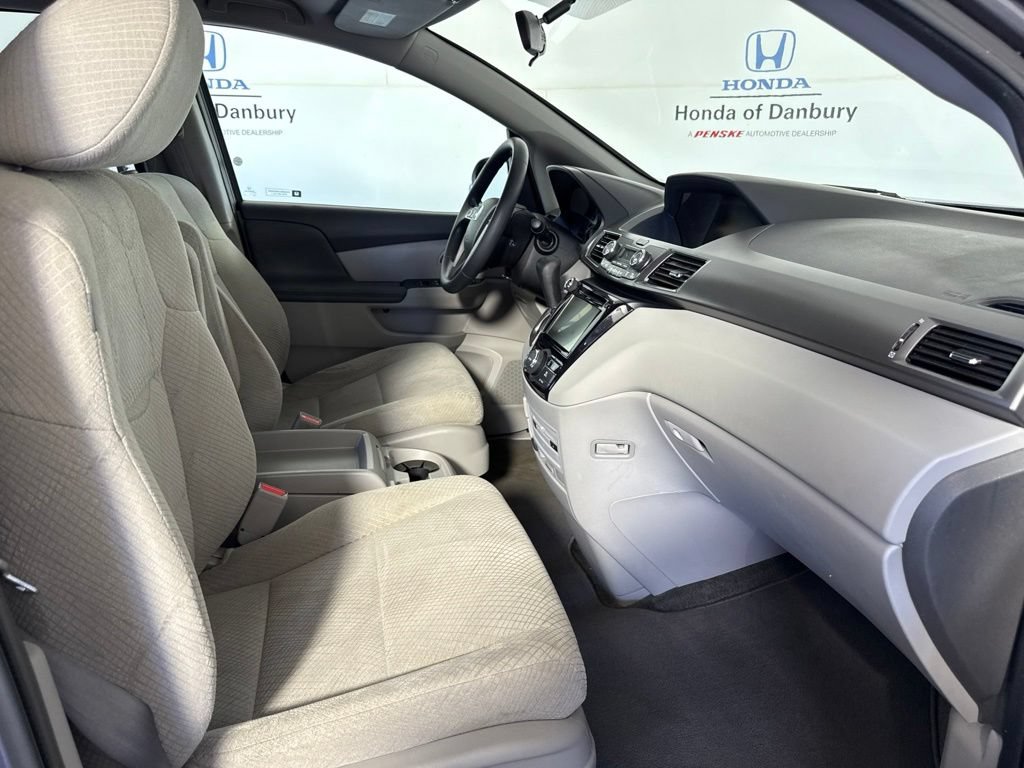 Used 2016 Honda Odyssey SE image 6