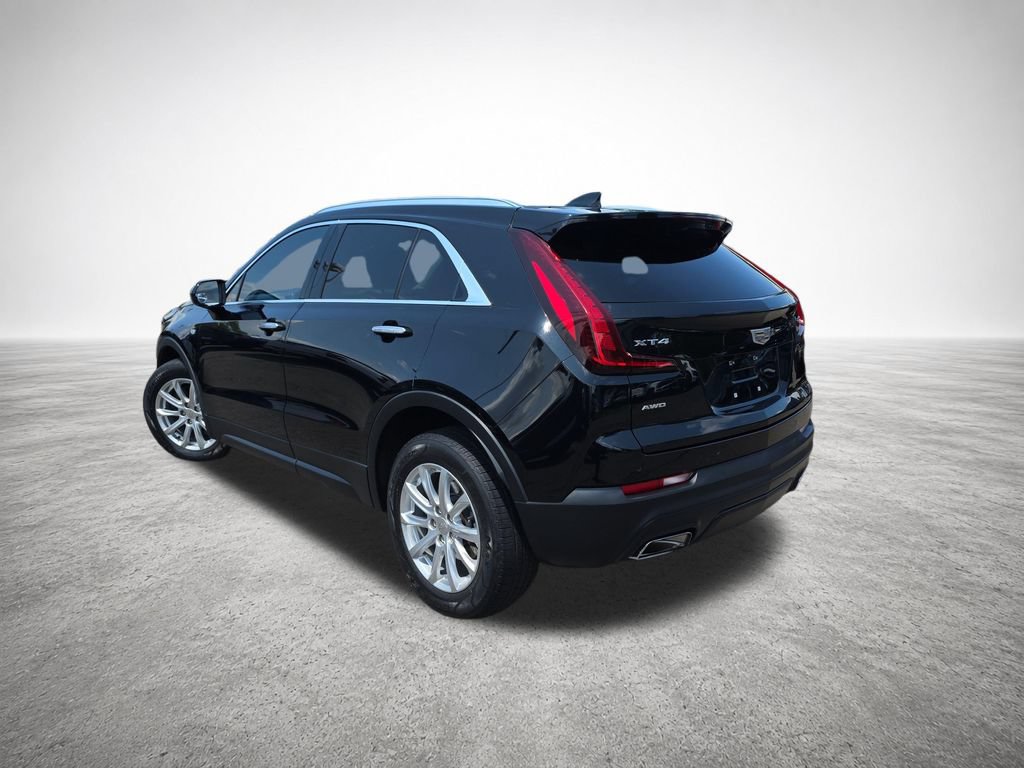 Used 2019 Cadillac XT4 Luxury w/ Cold Weather Package AWD/4WD image 6