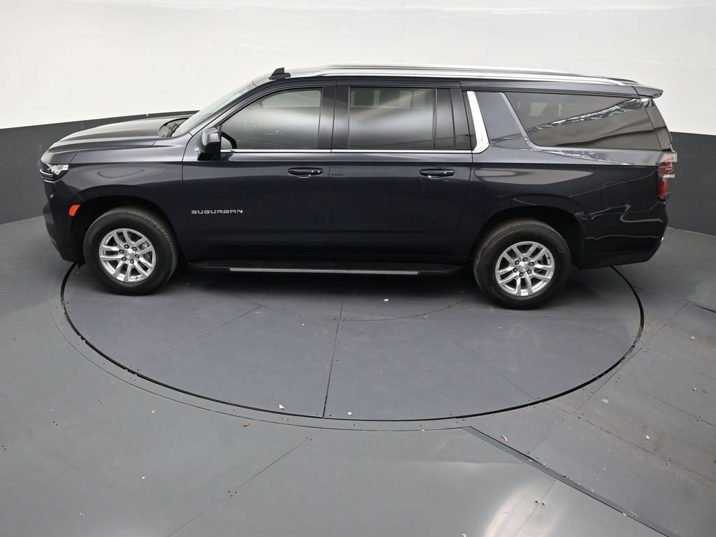 Used 2024 Chevrolet Suburban LS RWD image 13