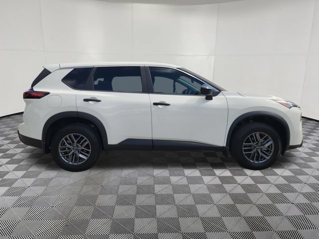 Used 2024 Nissan Rogue S FWD image 4