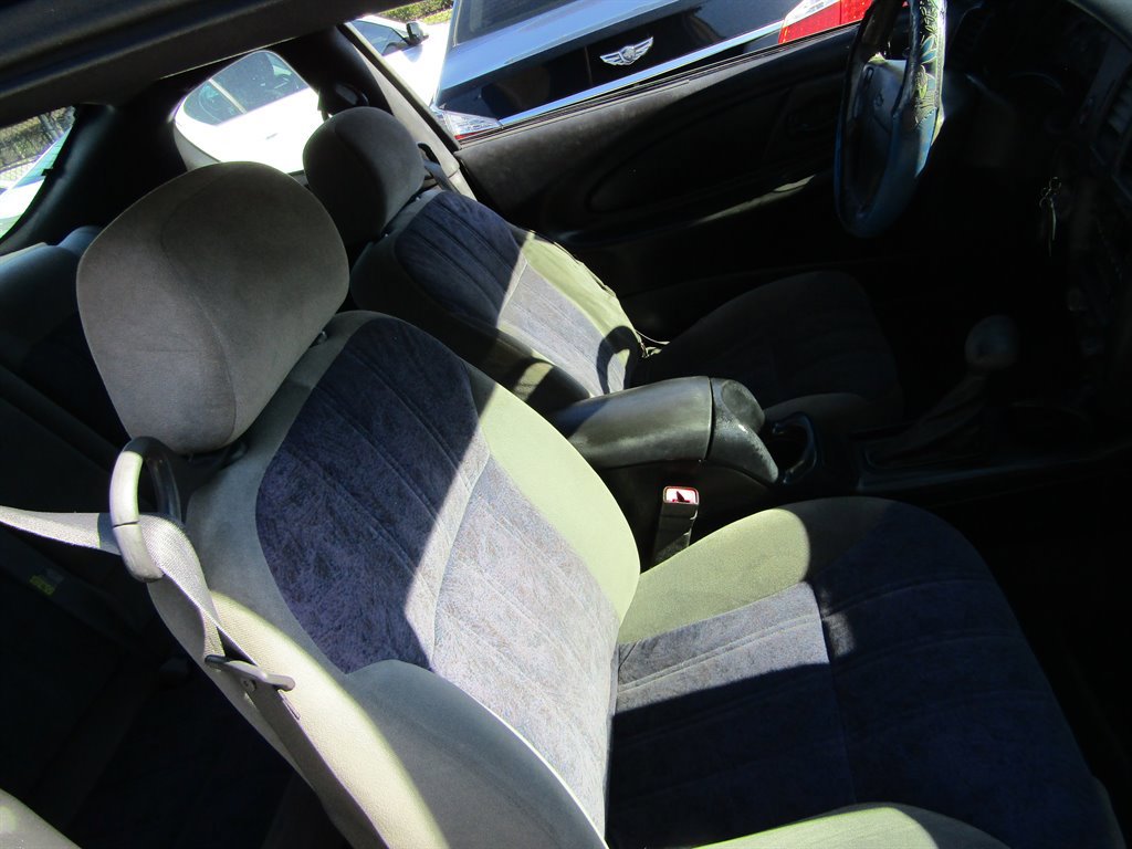 Used 2005 Chevrolet Monte Carlo LS w/ Preferred Equipment Group FWD image 5