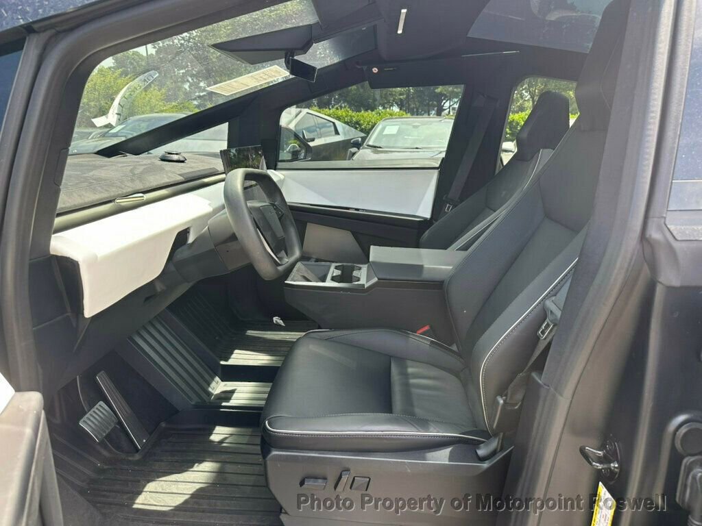 Used 2024 Tesla Cybertruck Cyberbeast AWD/4WD image 13