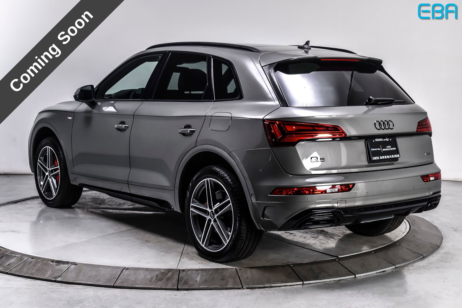 Used 2024 Audi Q5 e Prestige w/ Prestige Package image 4