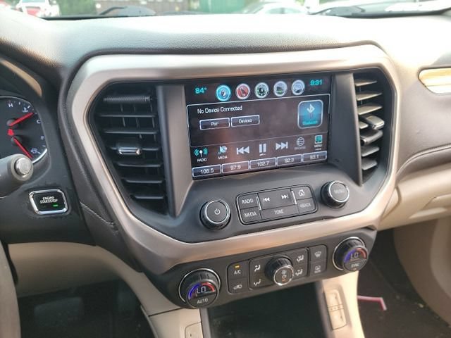 Used 2017 GMC Acadia Denali w/ Technology Package FWD image 12