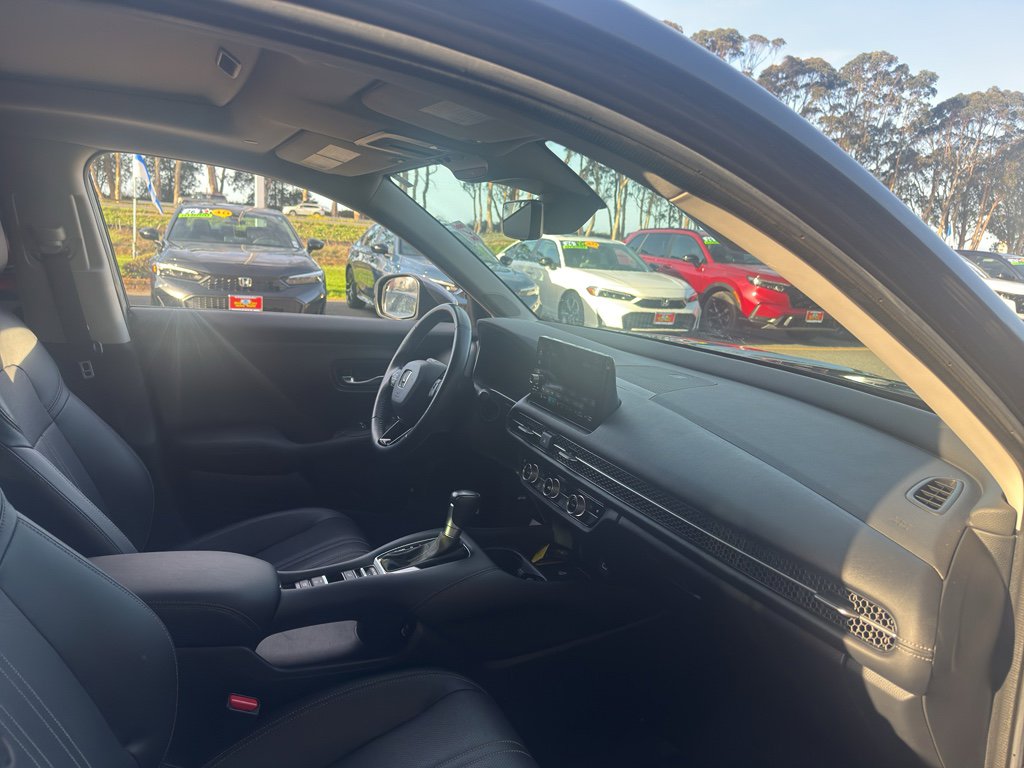 Used 2023 Honda HR-V EX-L image 16