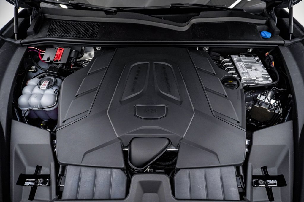 New 2026 Porsche Cayenne AWD/4WD image 29