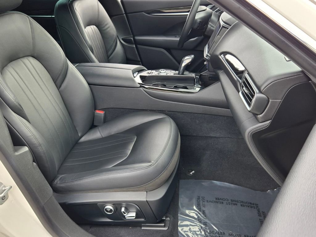 Used 2023 Maserati Levante GT image 16
