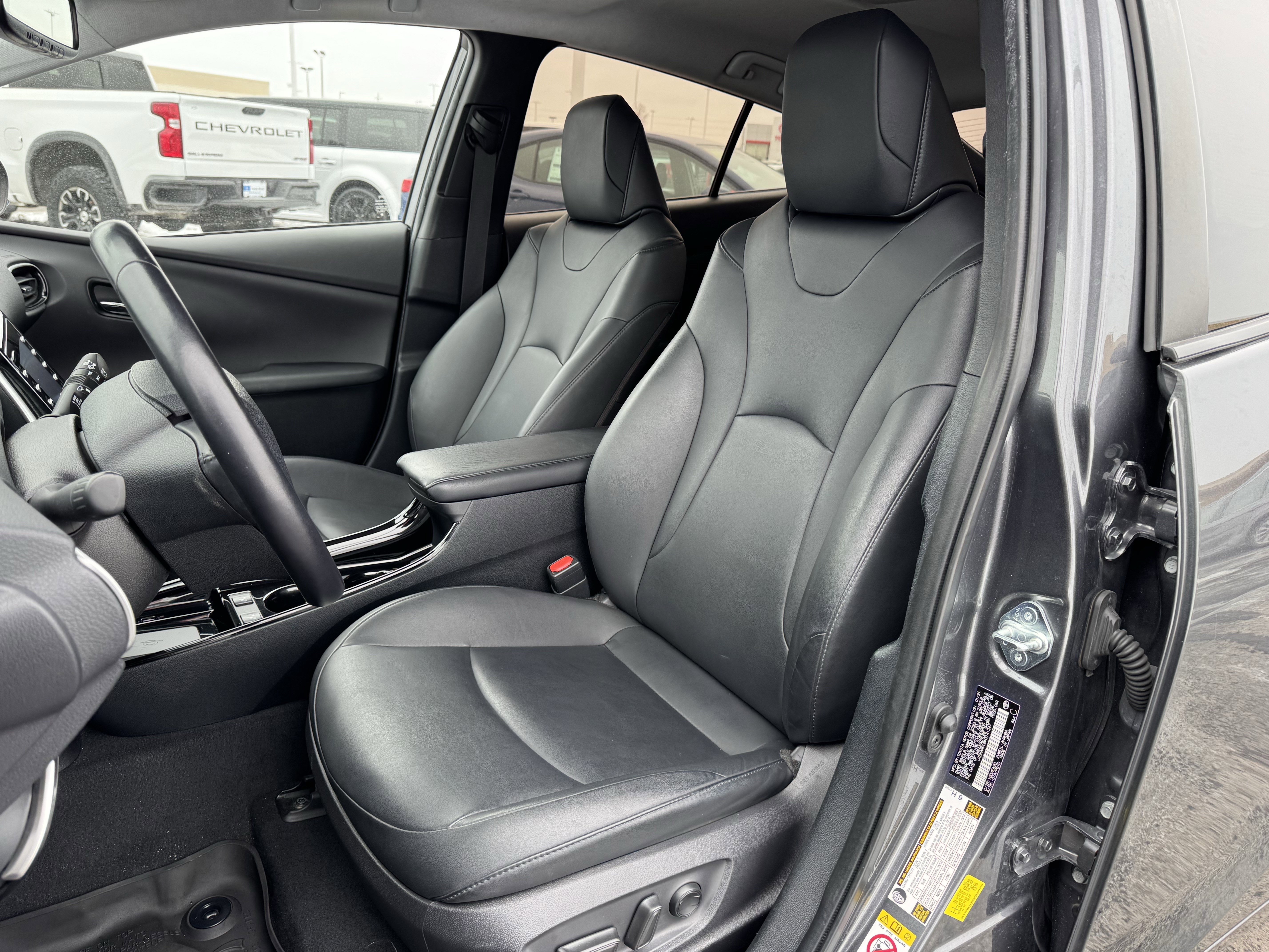 Used 2021 Toyota Prius L Eco image 25