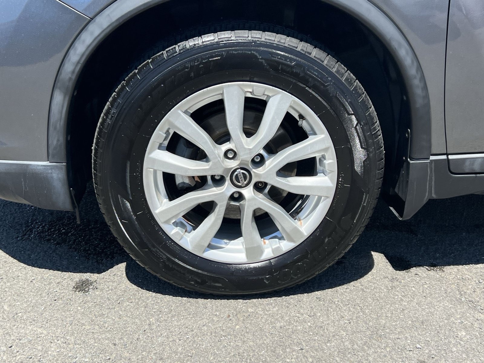 Used 2018 Nissan Rogue SV w/ Premium Package FWD image 20