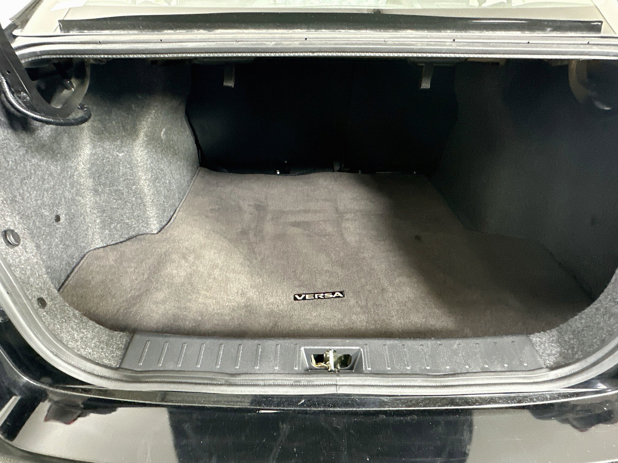 Used 2024 Nissan Versa SV w/ Trunk Package FWD image 25