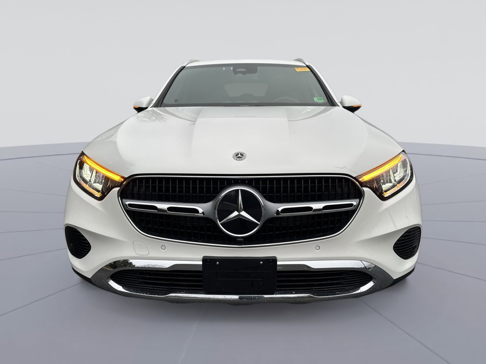 Used 2024 Mercedes-Benz GLC 300 4MATIC image 4