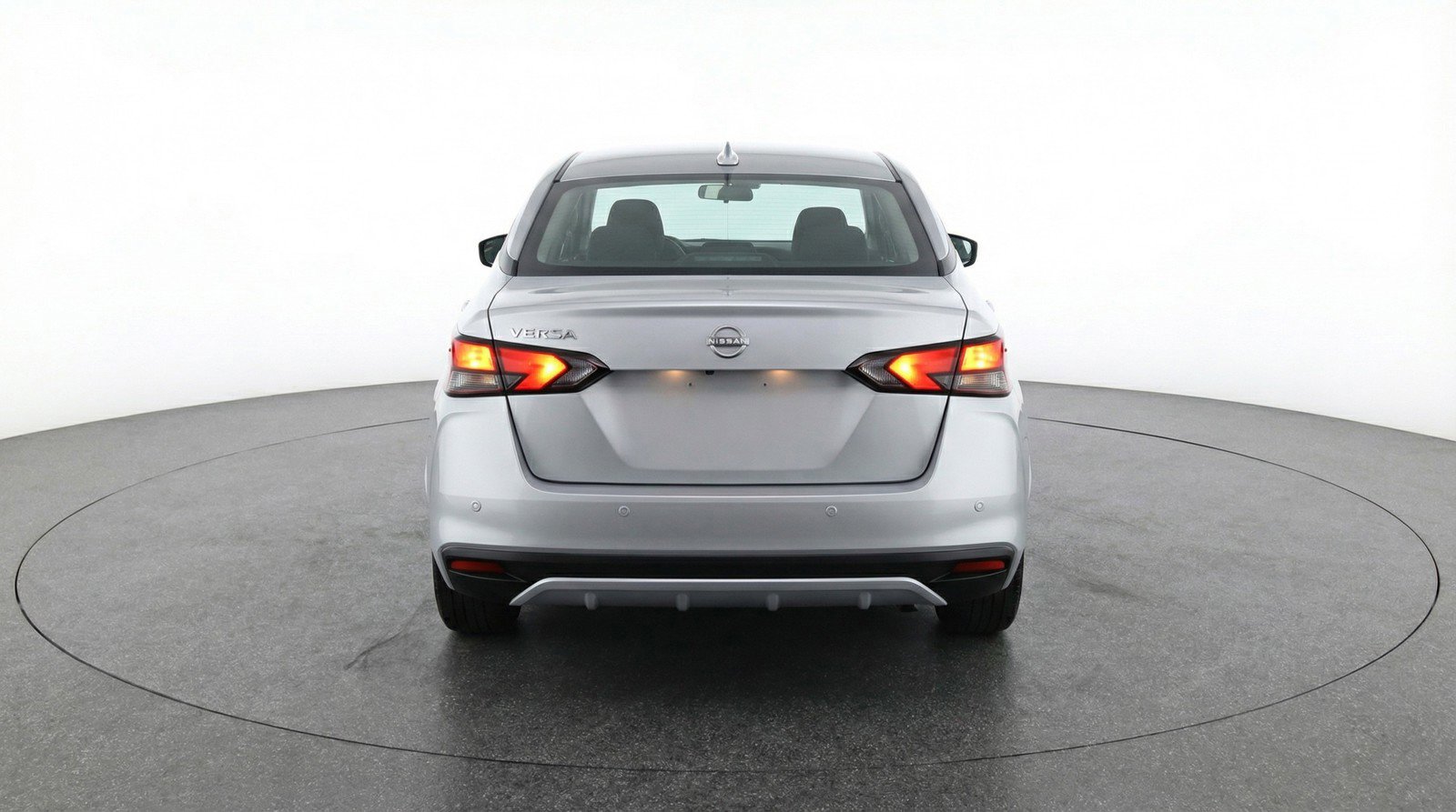 Used 2025 Nissan Versa SV image 7