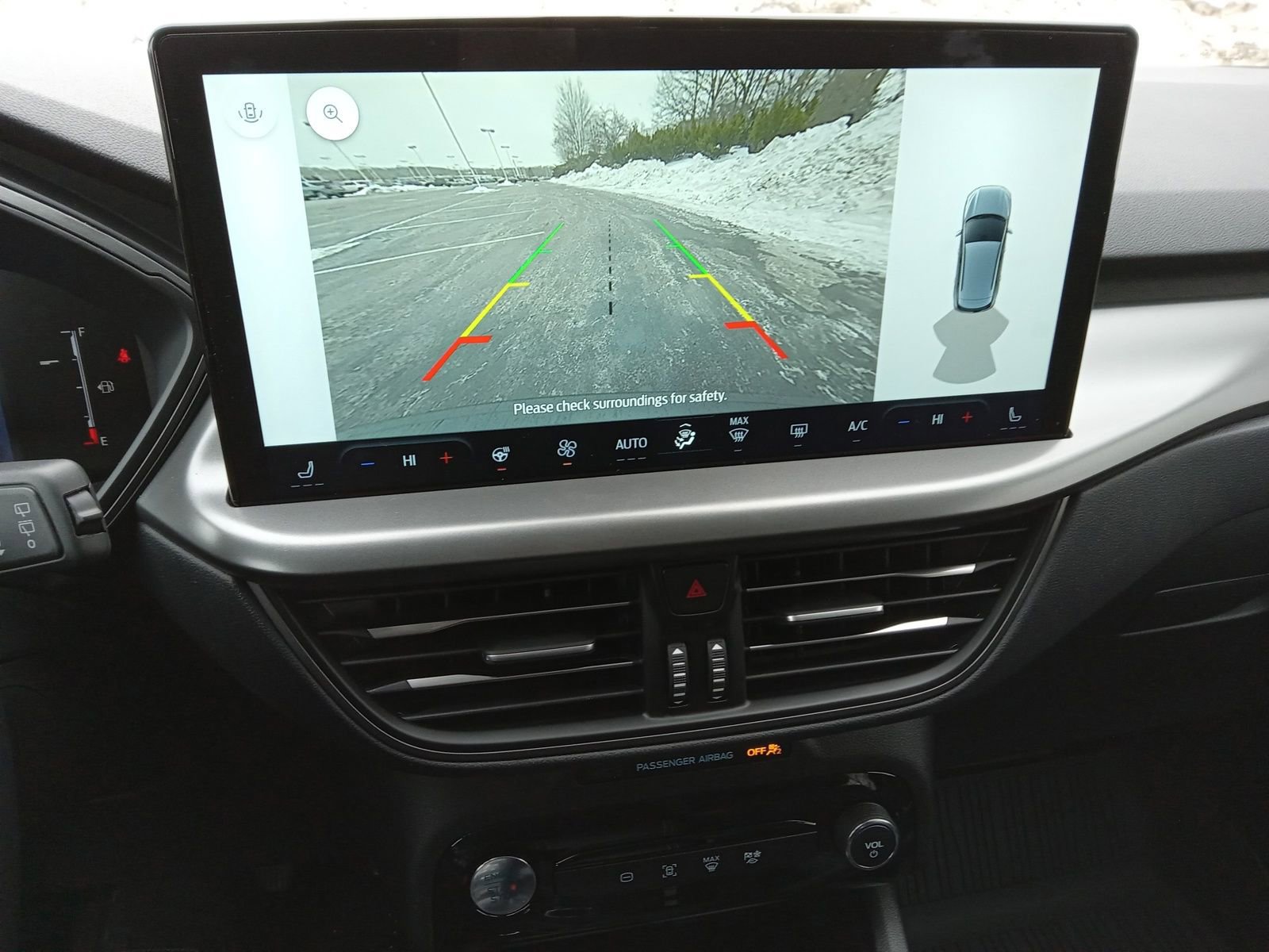 Used 2025 Ford Escape SE image 17