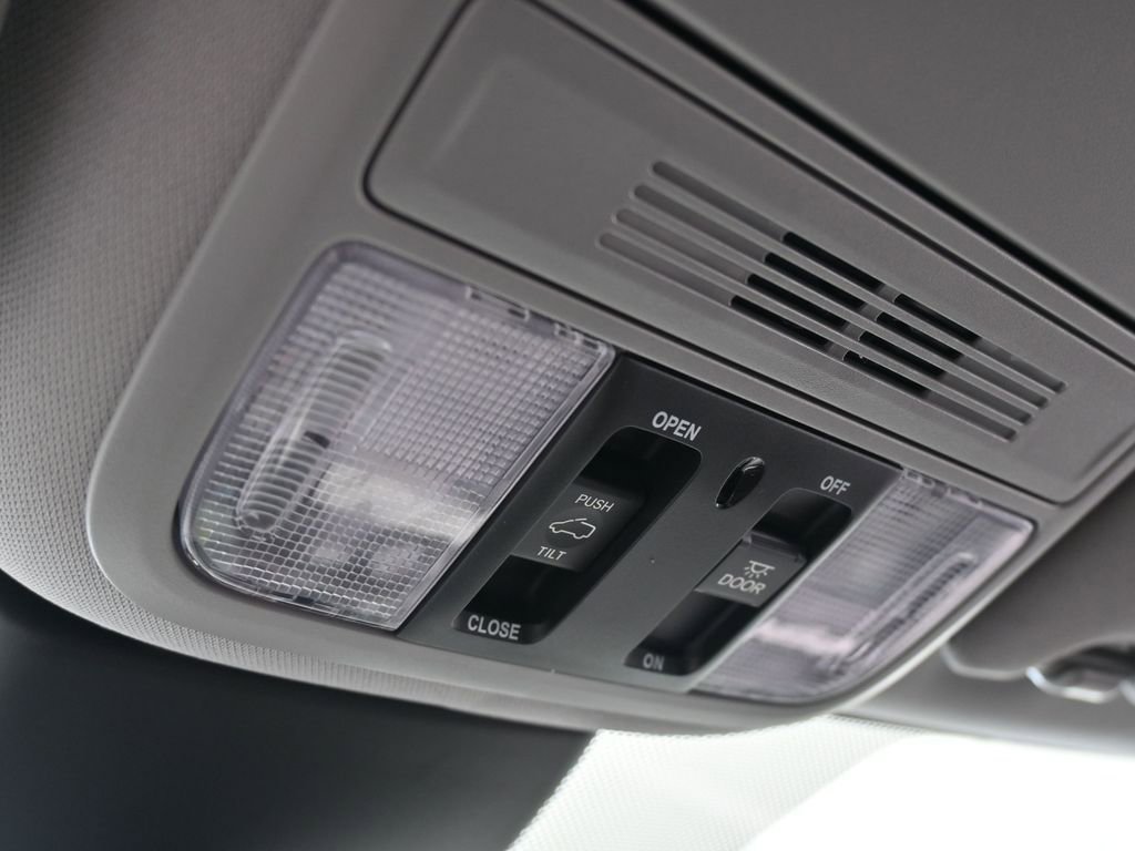 Used 2024 Honda Odyssey EX-L image 27