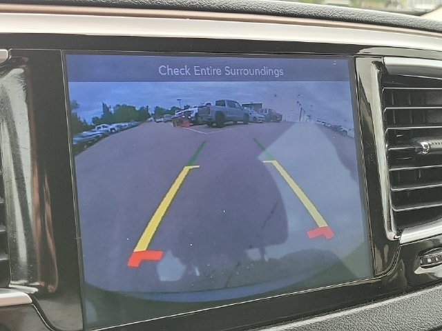 Used 2017 Chrysler Pacifica Touring-L Plus w/ Tire & Wheel Group FWD image 17