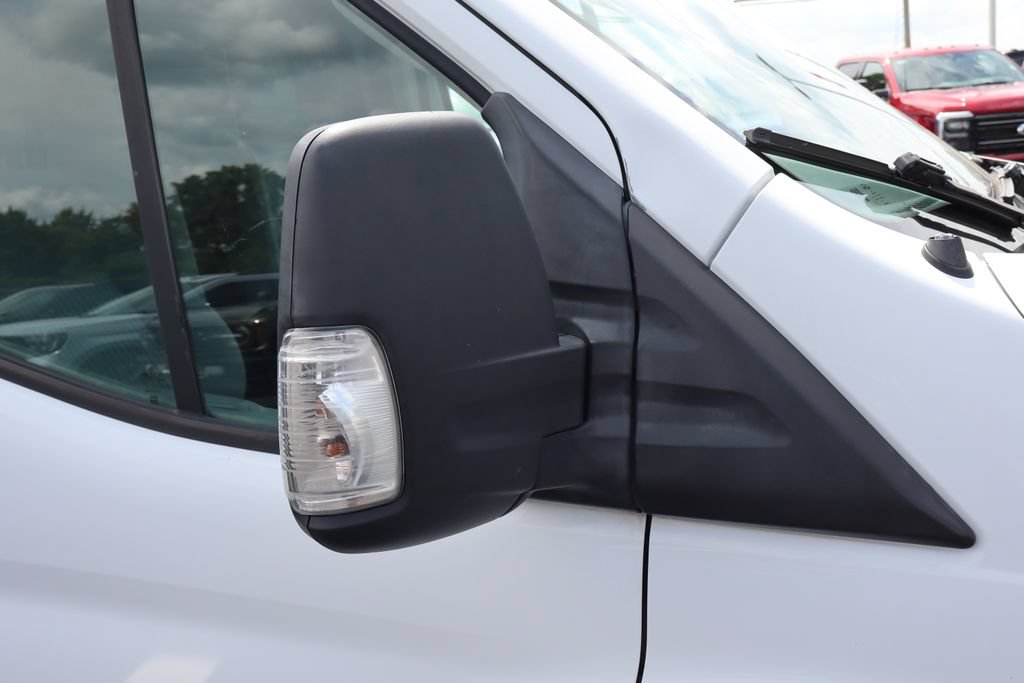 Used 2016 Ford Transit 250 130 Low Roof RWD image 19