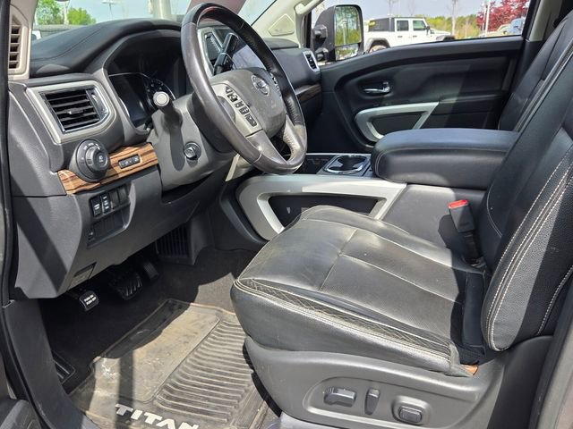 Used 2020 Nissan Titan SL w/ Moonroof Package AWD/4WD image 13