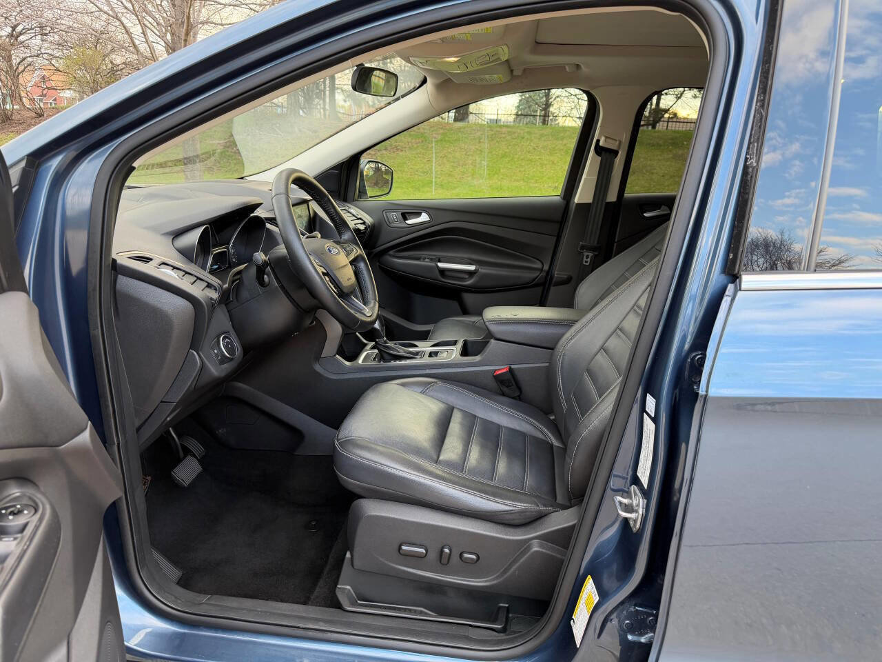 Used 2018 Ford Escape SEL image 31