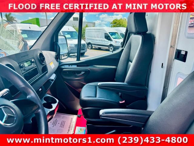 Used 2021 Mercedes-Benz Sprinter 4500 w/ Dashboard Charging Package image 46