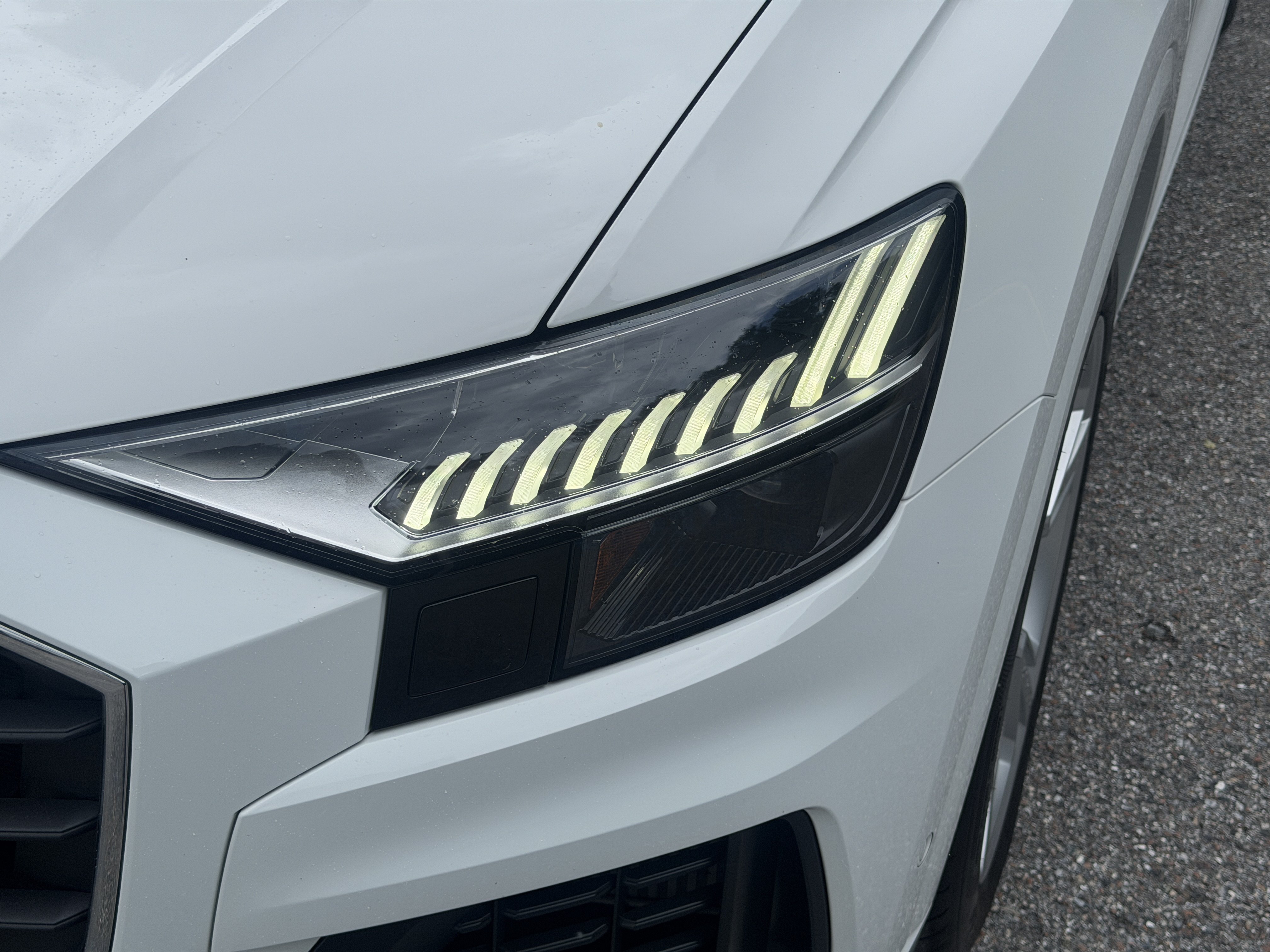 Used 2023 Audi Q8 Premium w/ Convenience Package AWD/4WD image 9