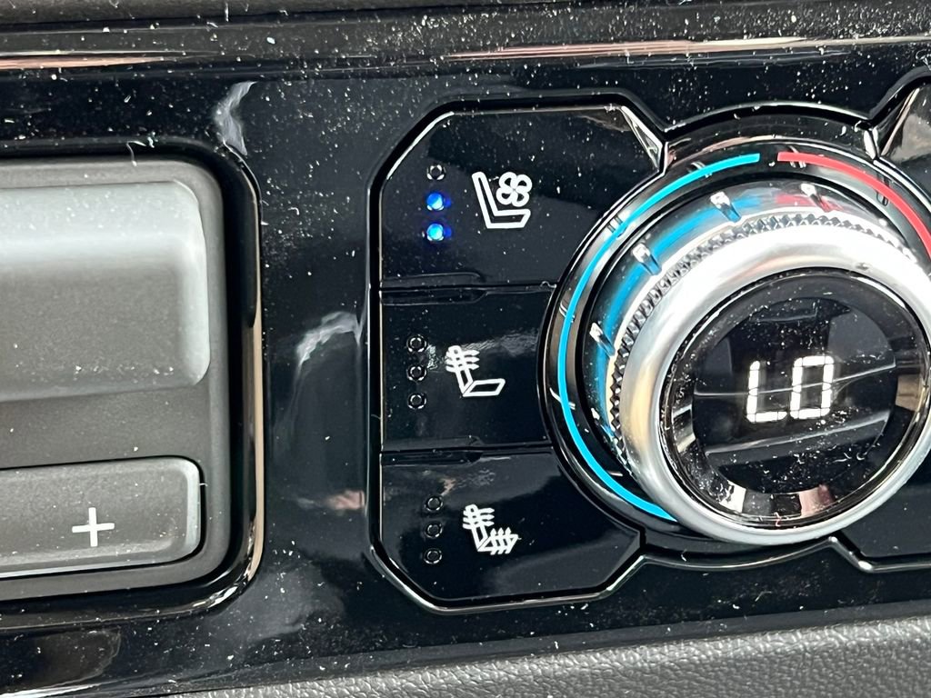 New 2026 GMC Sierra 2500 SLT w/ SLT Premium Package image 33