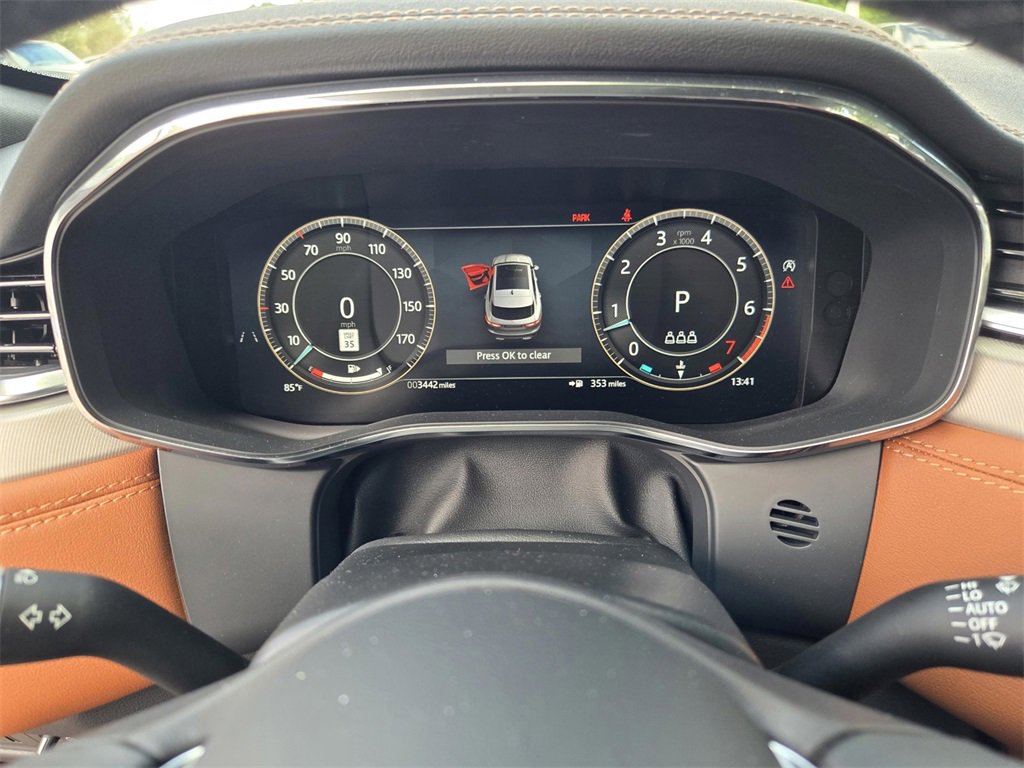 Used 2025 Jaguar F-PACE R-Dynamic S image 23