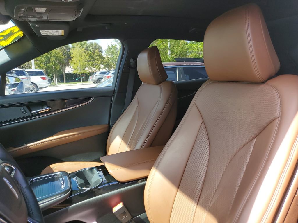 Used 2023 Lincoln Nautilus Reserve AWD/4WD image 19