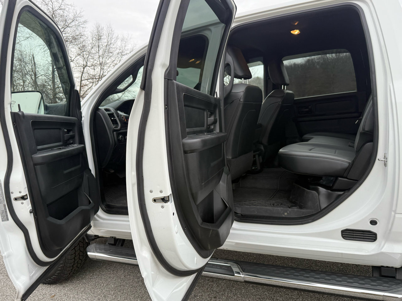 Used 2021 RAM 2500 Tradesman w/ Chrome Appearance Group image 16