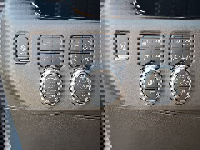 New 2026 GMC Sierra 3500 SLT w/ SLT Premium Package image 20