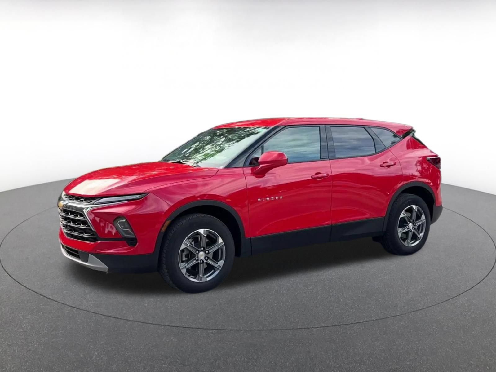 Used 2026 Chevrolet Blazer LT FWD image 7