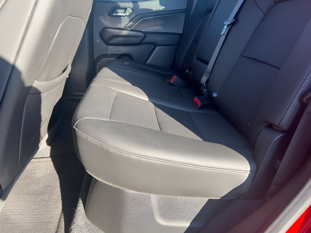 Used 2023 Chevrolet Colorado LT w/ LT Convenience Package III RWD image 12