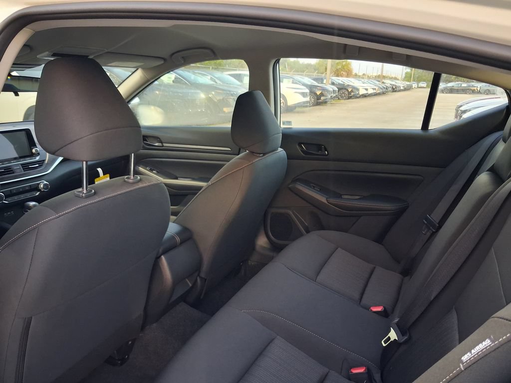 New 2026 Nissan Altima 2.5 SV FWD image 5