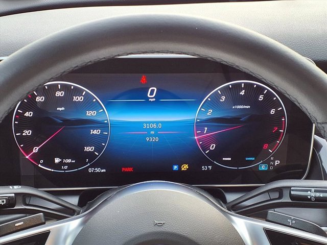 Used 2025 Mercedes-Benz GLC 300 image 11