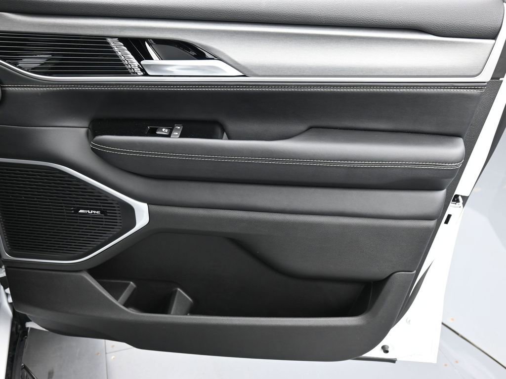 New 2026 Jeep Grand Wagoneer 4WD image 22